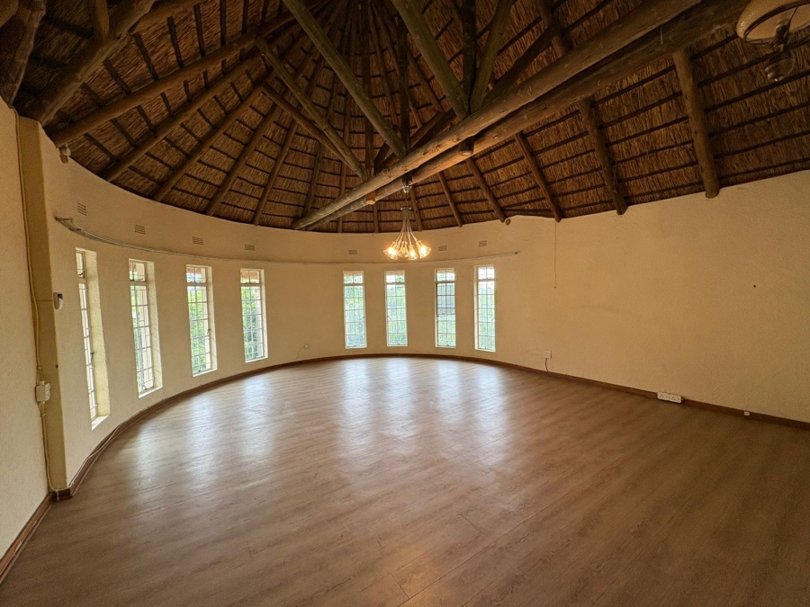 5 Bedroom Property for Sale in Protea Park North West